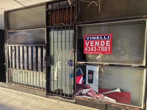 Local sobre vìa pùblica màs cochera fija y cubierta