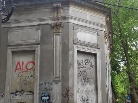 MORENO Y LINIERS 2100