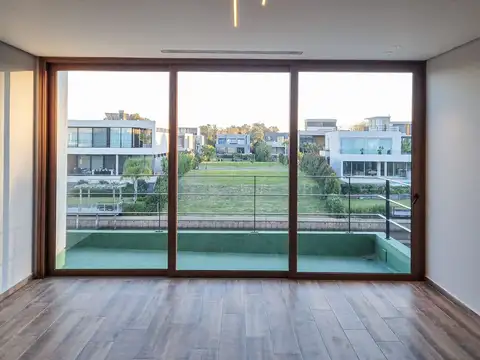 Casa 6 ambientes con 4 baños