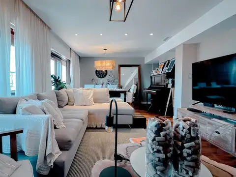 Propiedad en duplex de 260m2 en Plaza Mitre con terraza y quincho propio