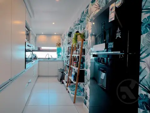 Departamento 6 ambientes con 3 baños
