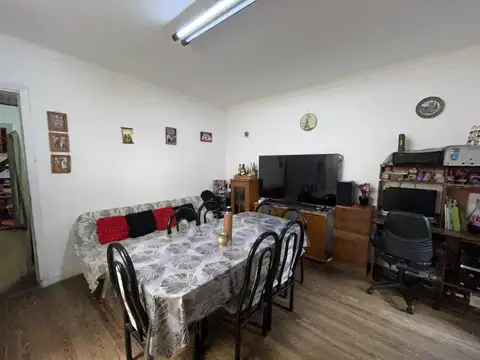 Depto Tipo Casa en Venta en Parque Chacabuco, USD 125.000