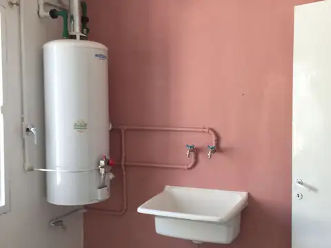 Casa en Alquiler en Villa Constitución, $ 700.000