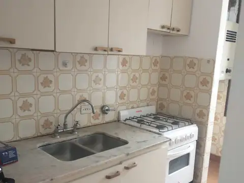 Viamonte 500, Piso 1