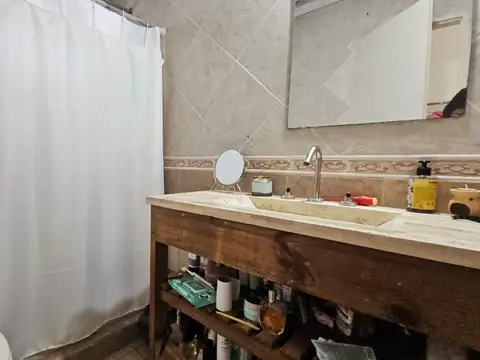 Local en Venta en Garin, USD 215.000