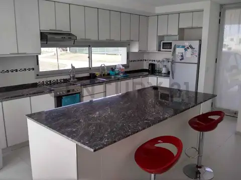 CASA EN VENTA EN BARRIO CRUZ DEL SUR - Canning - San Vicente