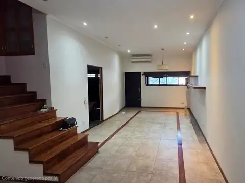 VENTA Parque Chacabuco CASA 3dorm. cochera terraza