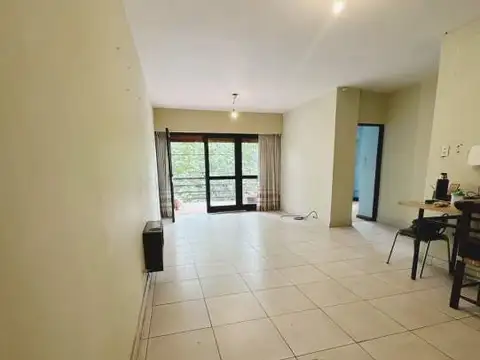 Departamento 7 ambientes con 2 baños