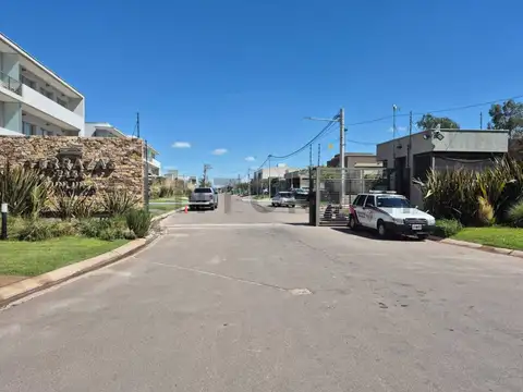 Casa en Venta en Baños Lunlunta, USD 160.000