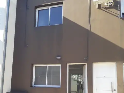 Departamento en Venta en Los Hornos, USD 70.000