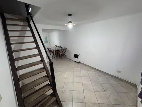 Depto Tipo Casa 3 ambientes con 1 baño