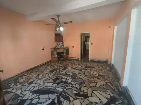 Depto Tipo Casa en Venta en Castelar, USD 72.000