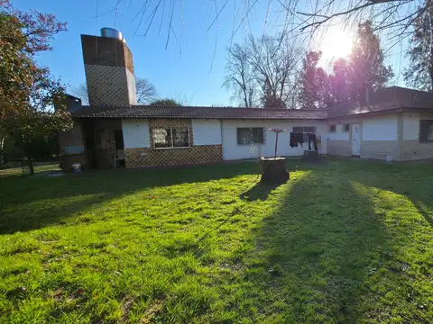 Casa 5 ambientes con 2 baños