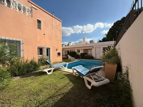 Casa 4 ambientes con 4 baños