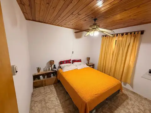 Casa en Wilde 2035, esquina Psj. Silva.