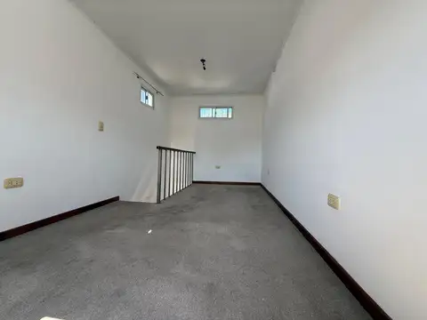 Depto Tipo Casa en Alquiler de 1 dormitorio