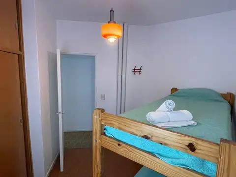 Depto amplio muy luminoso a metros del mar