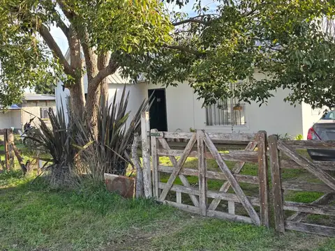EXCELENTE OPORTUNIDAD, DOS CASAS