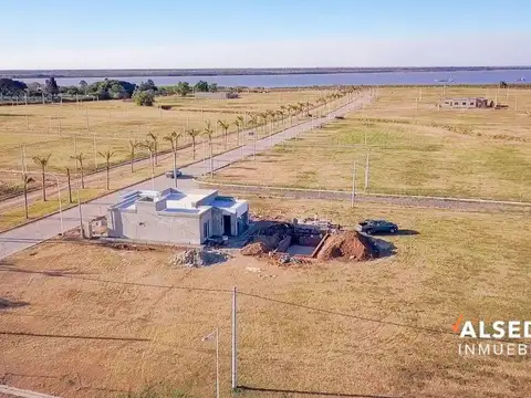 Terreno en Venta 25  mts Fondo