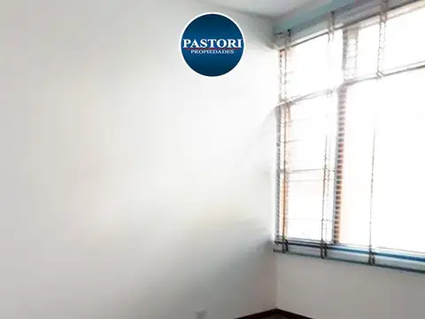 Depto Tipo Casa en Alquiler con 1 cocheras