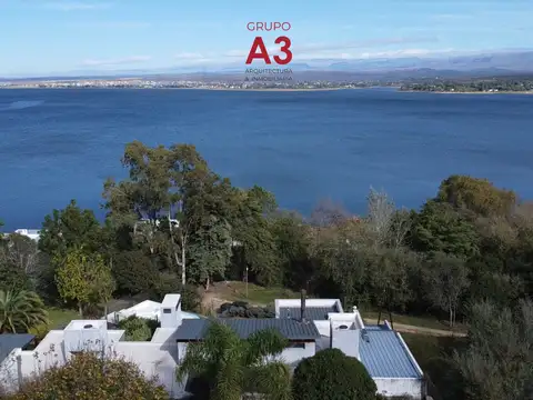 Casa 6 ambientes con 2 baños