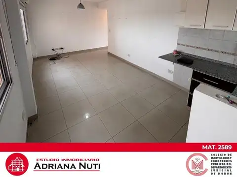 Departamento 2 ambientes al frente con balcón