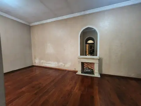 Casa en Alquiler con 1 cochera