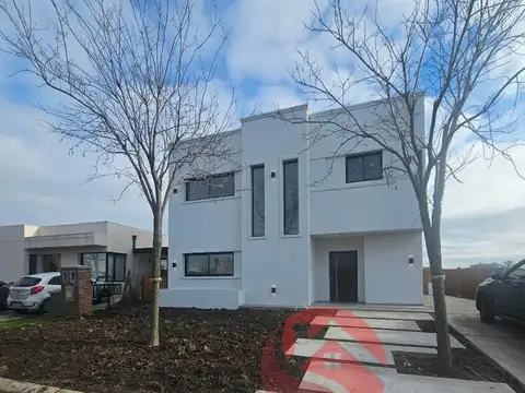 Casa en 2 plantas en San Pablo