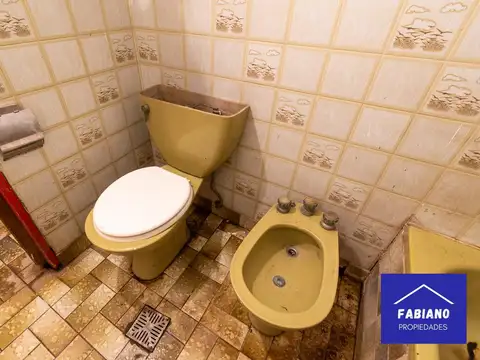 Casa para dos familias con patio y terraza