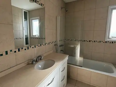 Casa en Alquiler en Neuquen, $ 6.500.000