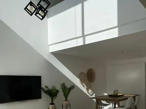 Venta departamento 2 ambientes, escritorio y balcón con parrilla