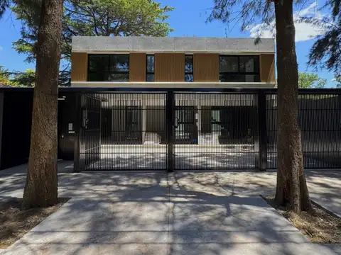 Condominio La Coyunda, exclusivo en zona residencial de Parque Leloir. (GD-137)