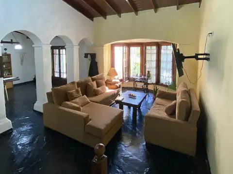 Casa en Venta en Ingeniero Adolfo Sourdeaux, USD 269.000