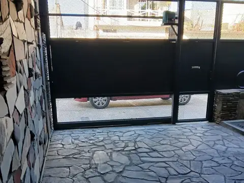 Depto Tipo Casa en Venta de 5 ambientes