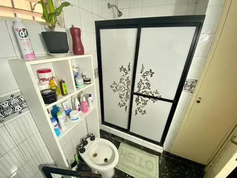 CASA EN VENTA 5 AMB. A MTRS. DE AVENIDA 25 DE MAYO