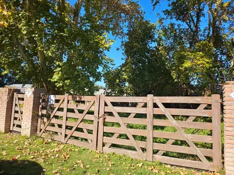 ALQUILO Casa  con piscina y amplio terreno (1 ha) ANTARTIDA ARGENTINA  al 500 SOLDINI