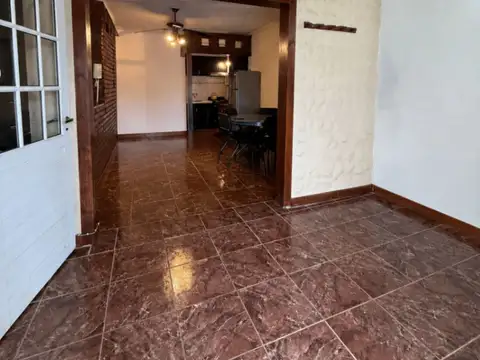 Depto Tipo Casa en Alquiler 50 años