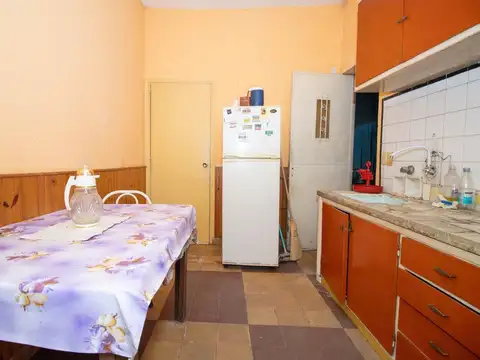 Casa 4 ambientes con 1 baño