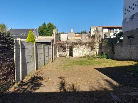 Amplio lote para construir