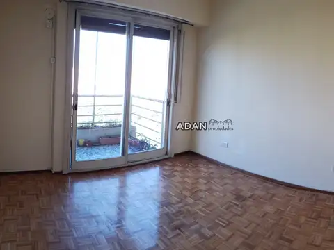 3 Ambientes amplio con vista abierta a Plaza Congreso