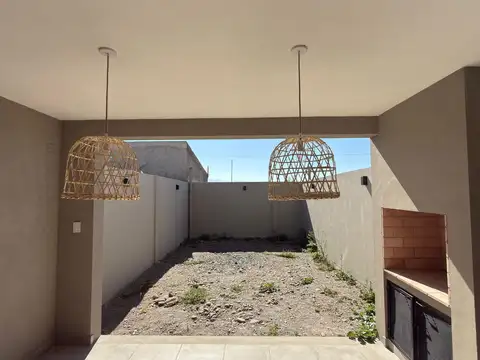 Casa en Venta con 1 cochera