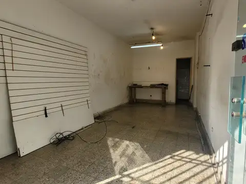 Local en Venta Via Púb.