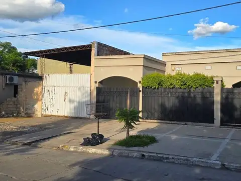 SE VENDE CASA DENTRO DE LOS 4 BVS, RECONQUISTA