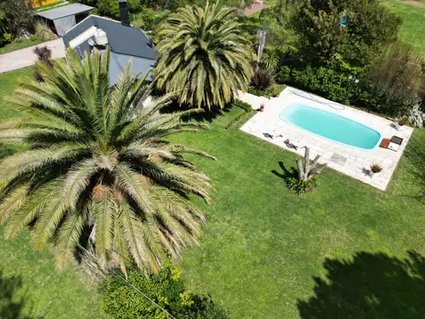 Casa en venta 3 ambientes con quincho y piscina, La Armonía