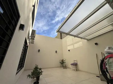 Montiel 1900, Piso PB