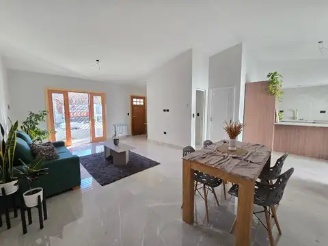 Depto Tipo Casa en Venta de 3 ambientes