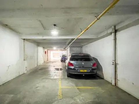 Cochera Venta - La Lucila-Vias/Maipu