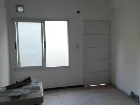 Depto Tipo Casa en Alquiler con 1 cocheras