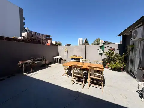 VENTA PH 4 AMBIENTES CON 3 PATIOS EN CABALLITO