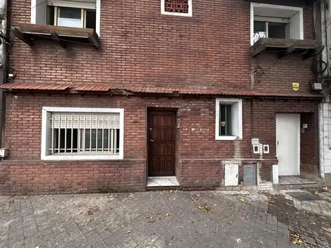 Casa al frente en Pichincha